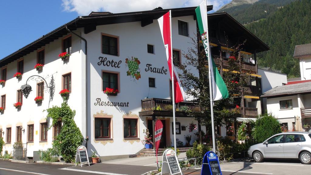 Hotel Traube Sankt Gallenkirch Exterior photo