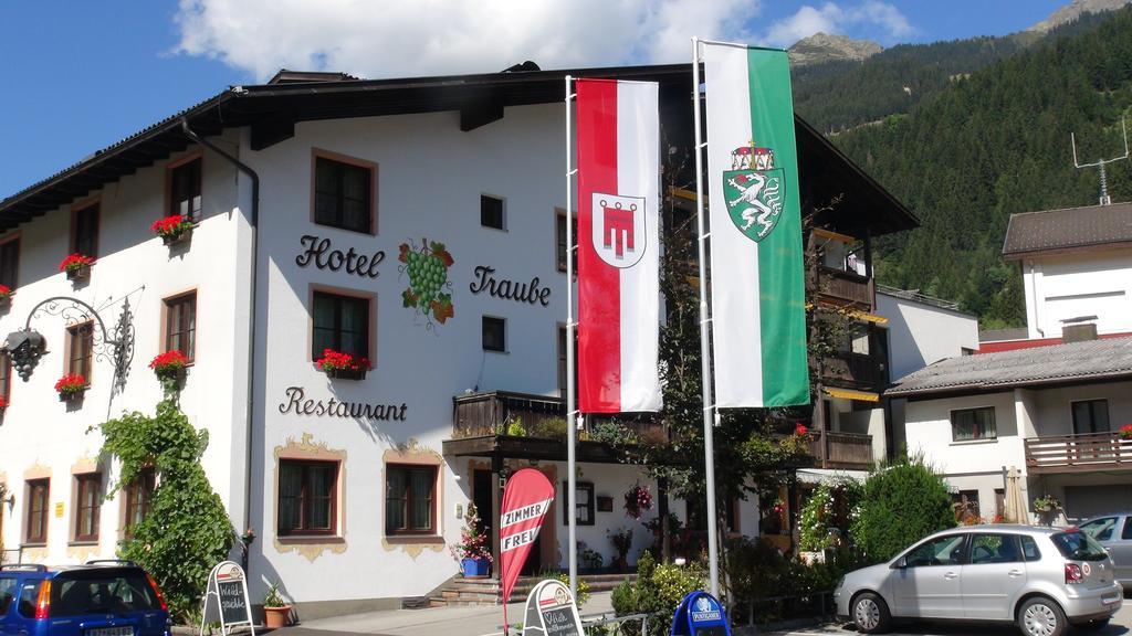 Hotel Traube Sankt Gallenkirch Exterior photo