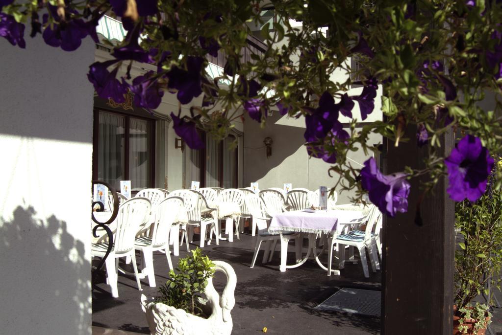 Hotel Traube Sankt Gallenkirch Exterior photo