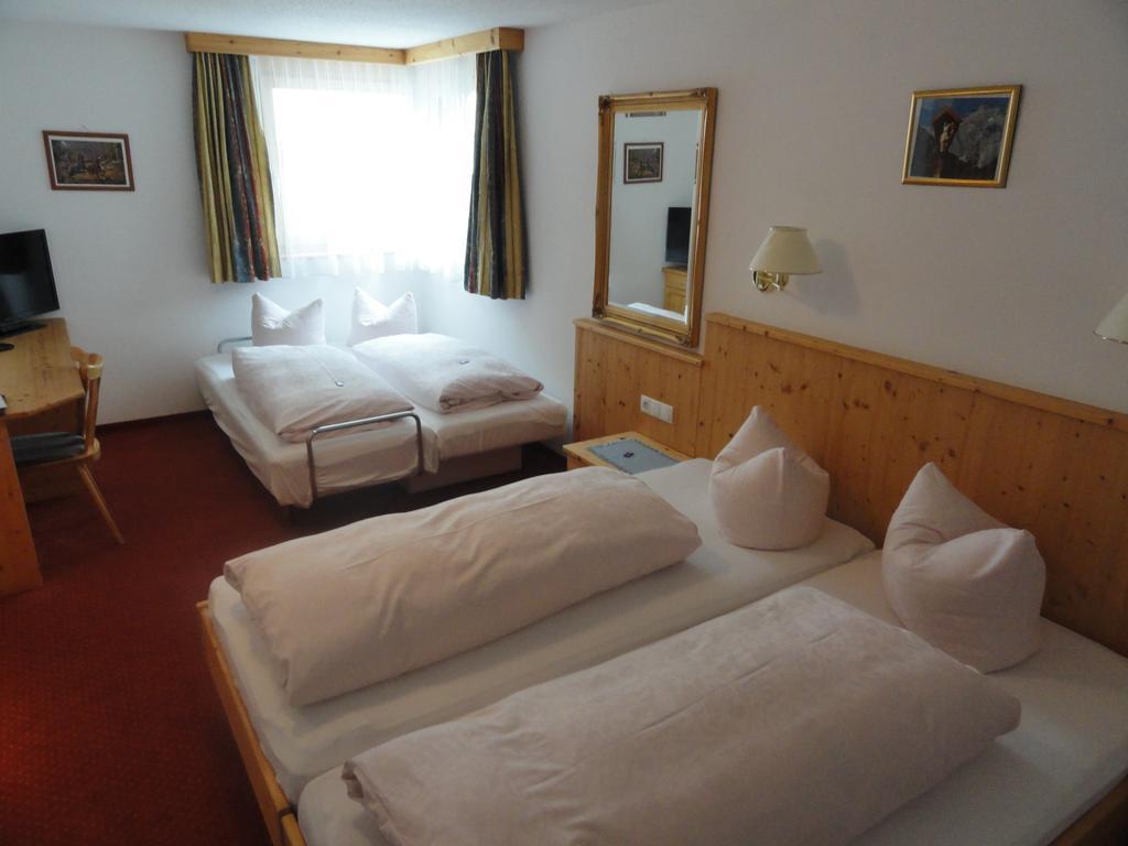 Hotel Traube Sankt Gallenkirch Room photo